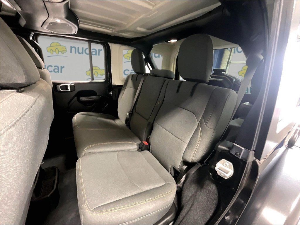 Used 2024 Jeep Wrangler Unlimited AWD/4WD image 15