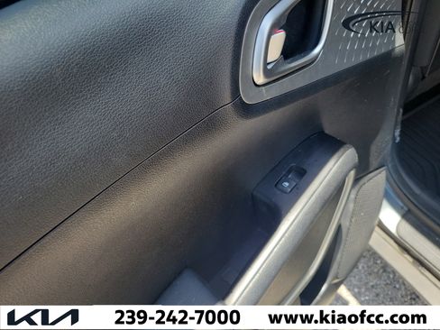 Certified 2021 Kia Soul LX FWD image 12