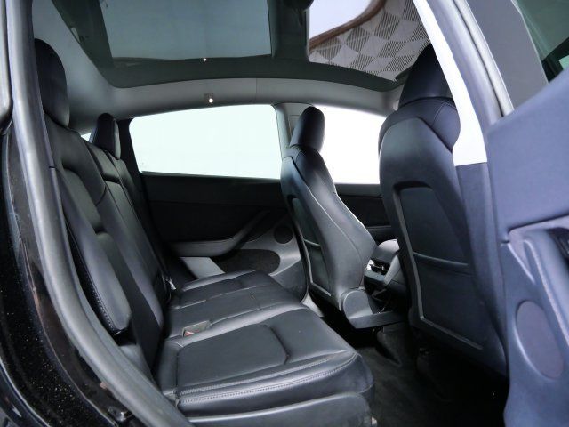 Used 2023 Tesla Model Y Long Range AWD/4WD image 13