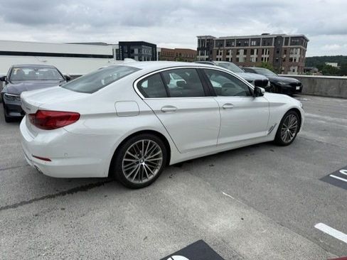 Used 2019 BMW 530i xDrive w/ Premium Package AWD/4WD image 2