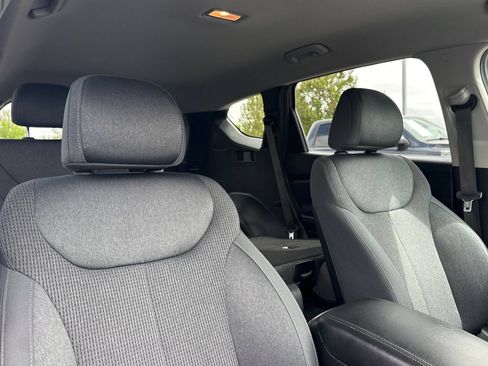 Used 2020 Hyundai Santa Fe SE AWD/4WD image 16