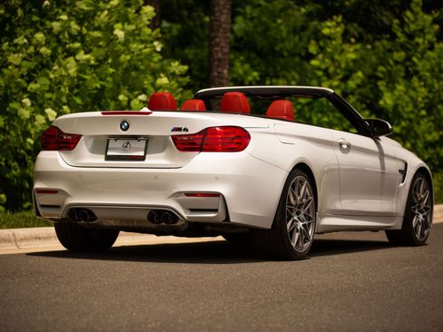 Used 2017 BMW M4 Convertible w/ Competition Package RWD image 18