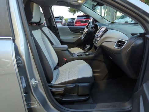 Used 2024 Chevrolet Equinox LT FWD image 24