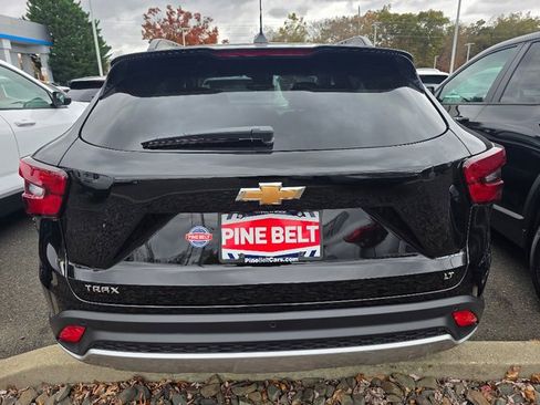 New 2026 Chevrolet Trax LT w/ Driver Confidence Package image 9