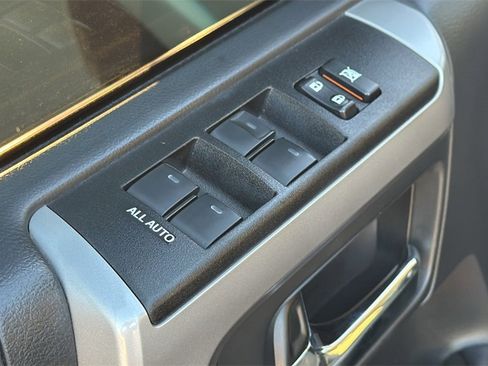 Used 2022 Toyota 4Runner SR5 image 9