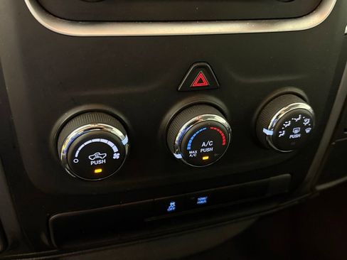 Used 2024 RAM 1500 Classic SLT RWD image 31