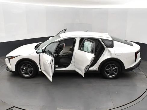 Used 2025 Kia K4 FWD image 7