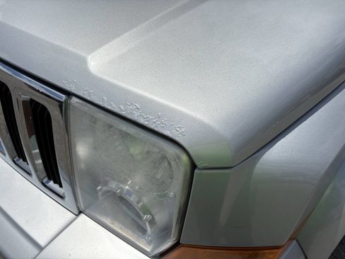 Used 2008 Jeep Commander Sport image 13