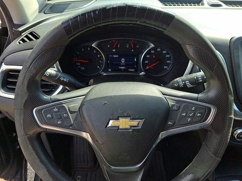 Used 2019 Chevrolet Equinox LT AWD/4WD image 18