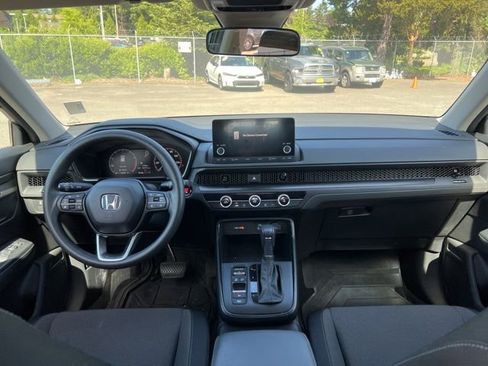 Used 2023 Honda CR-V LX image 9