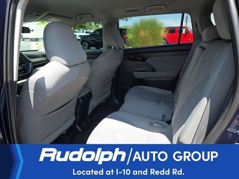 Used 2021 Toyota Highlander L FWD image 24