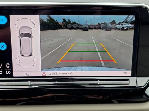 New 2026 Volkswagen Atlas SE FWD image 16