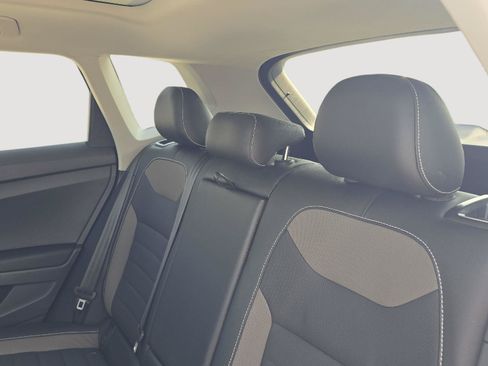 Certified 2023 Volkswagen Taos SEL AWD/4WD image 9