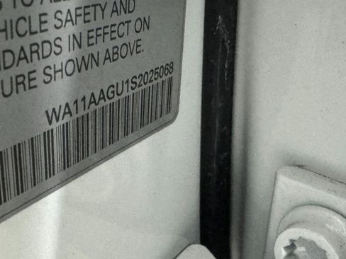 Certified 2025 Audi Q5 Premium w/ Convenience Package image 33