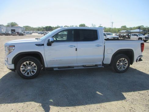 New 2026 GMC Sierra 1500 Denali AWD/4WD image 10