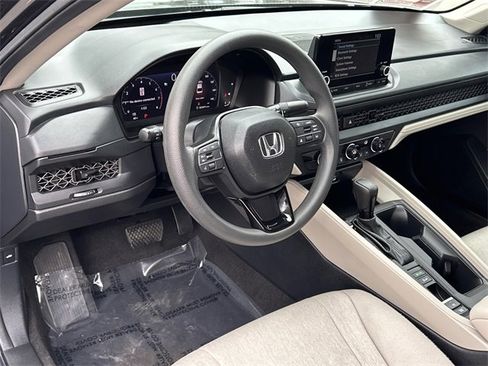 Used 2025 Honda Accord LX image 15