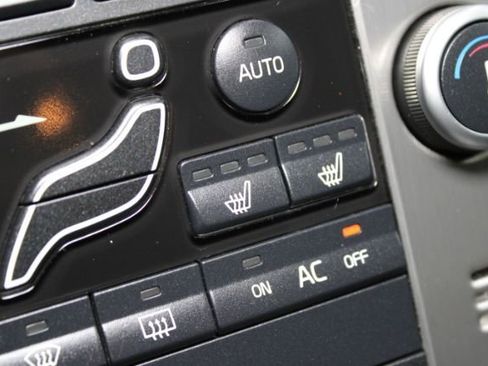 Used 2010 Volvo XC60 3.2 image 18