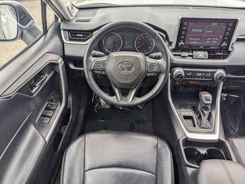 Used 2019 Toyota RAV4 XLE Premium image 15