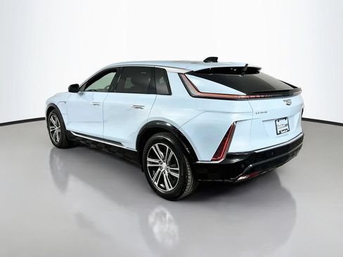 Used 2024 Cadillac Lyriq Luxury w/ LPO, Floor Liner Package AWD/4WD image 5
