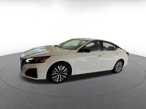 Used 2026 Nissan Altima 2.5 SV FWD image 8