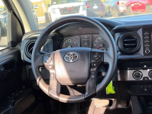 Used 2022 Toyota Tacoma SR image 24