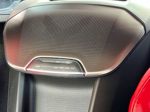 Used 2022 Chevrolet Corvette Stingray Preferred Cpe w/ Z51 Performance Package RWD image 31