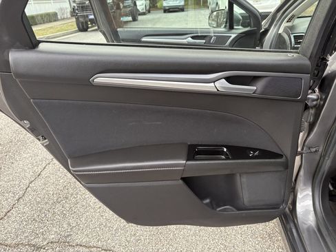 Used 2013 Ford Fusion SE image 19