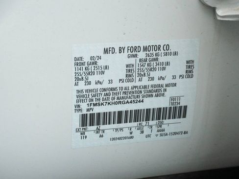 Used 2024 Ford Explorer ST-Line w/ Class IV Trailer Tow Package RWD image 38