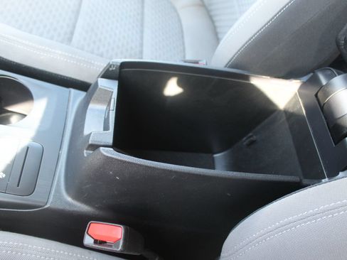 Used 2022 Ford Escape SE FWD image 29