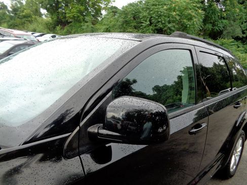 Used 2014 Dodge Journey SXT w/ Flexible Seating Group image 11