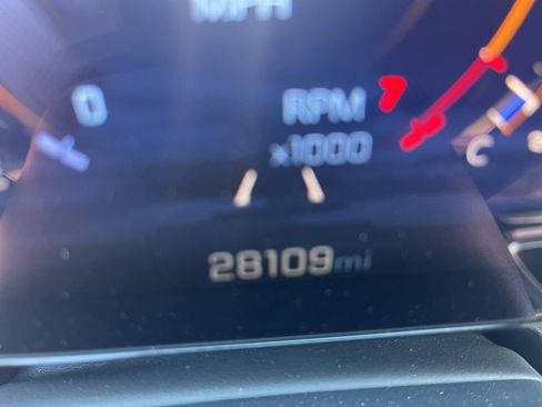 Used 2025 Chevrolet Traverse Z71 image 5