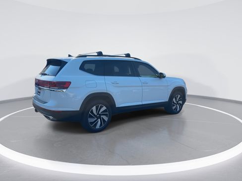 Used 2024 Volkswagen Atlas SE FWD image 9