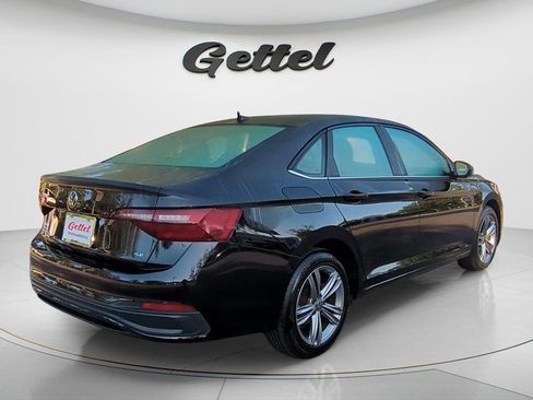 Used 2024 Volkswagen Jetta SE FWD image 5