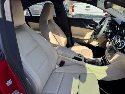 Used 2018 Mercedes-Benz CLA 250 4MATIC image 14