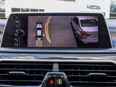 Used 2017 BMW 750i xDrive image 16