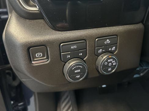 Used 2023 Chevrolet Silverado 1500 RST w/ Protection Package AWD/4WD image 16