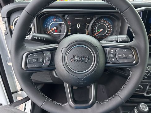 New 2026 Jeep Gladiator Sport AWD/4WD image 13