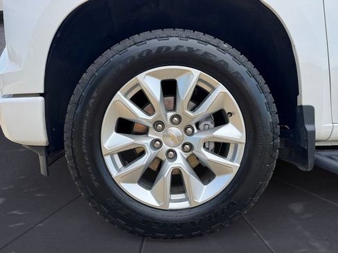 Used 2023 Chevrolet Silverado 1500 Custom w/ LPO, Dark Essentials Package AWD/4WD image 14