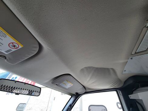 Used 2005 Chevrolet Astro image 30