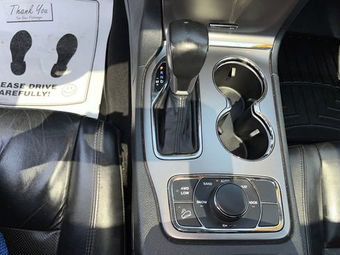 Used 2020 Jeep Grand Cherokee Limited X AWD/4WD image 19