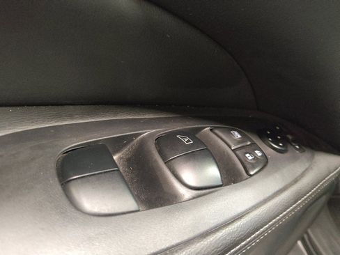 Used 2020 Nissan Pathfinder S FWD image 27