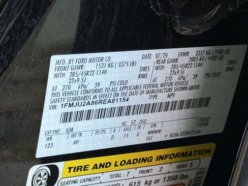 Used 2024 Ford Expedition Limited AWD/4WD image 13