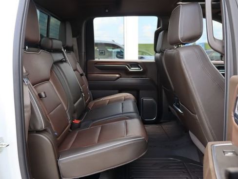 Used 2024 GMC Sierra 2500 Denali w/ Denali Reserve Package AWD/4WD image 36