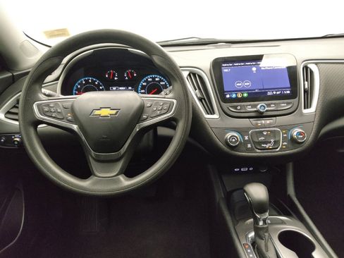Used 2023 Chevrolet Malibu LS FWD image 22