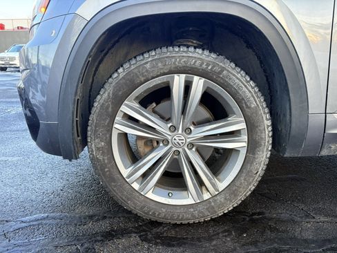 Used 2018 Volkswagen Atlas SE w/ R-Line Package image 10