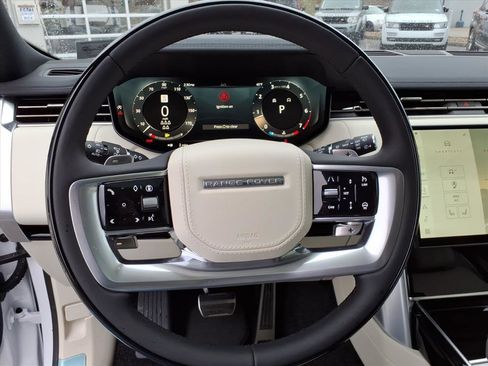 New 2026 Land Rover Range Rover Long Wheelbase SE AWD/4WD image 15