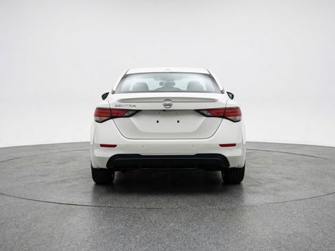 Used 2025 Nissan Sentra SV image 7
