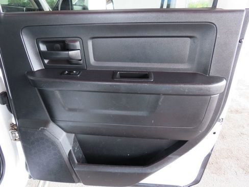 Used 2016 RAM 3500 Tradesman w/ Chrome Appearance Group image 18