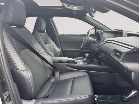 Used 2020 Lexus UX 250h w/ Premium Package image 15