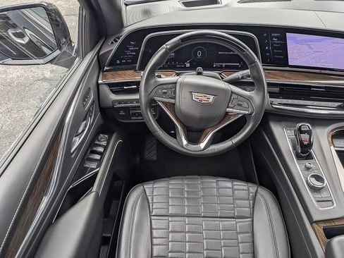 Certified 2024 Cadillac Escalade ESV Premium Luxury Platinum AWD/4WD image 18